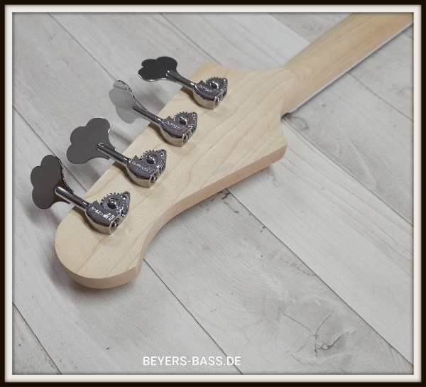 Lakland Skyline Hollowbody-30, Black Gloss
